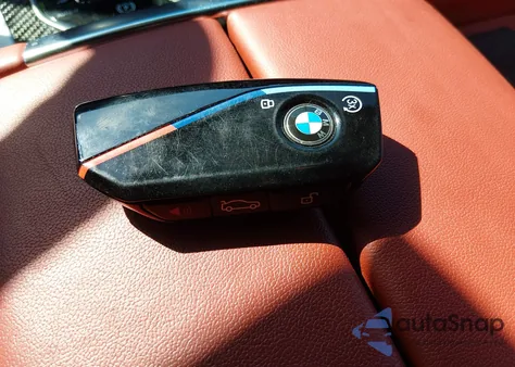 2026 BMW X6 M Competition из США, поврежденный, VIN 5YM23ET0XT9026296